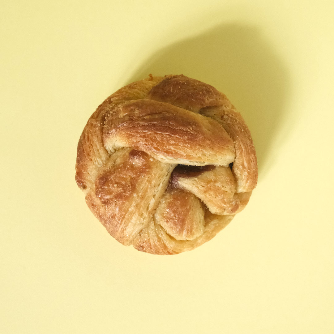 Blueberry cardamom roll