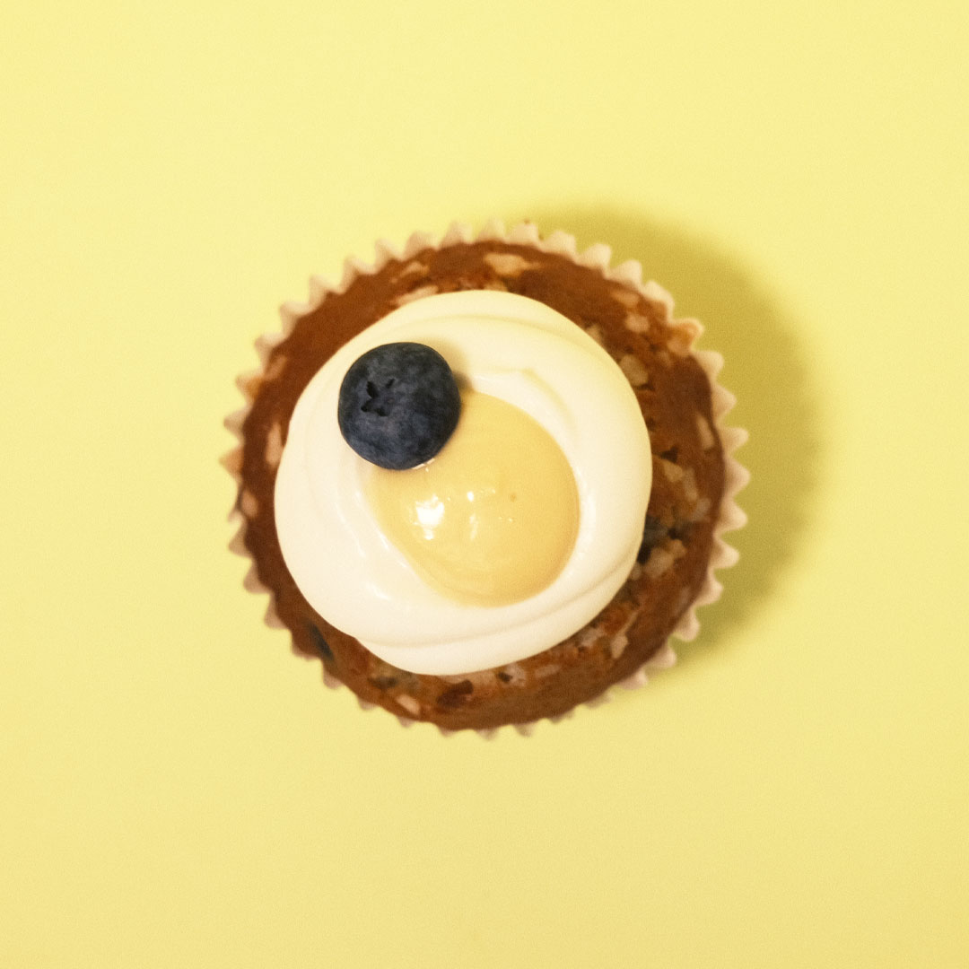 Muffin blueberry, queso crema y limón