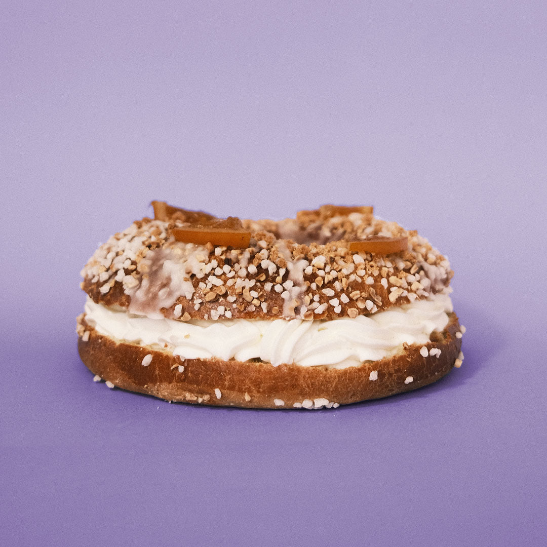 Roscón de Reyes relleno de nata