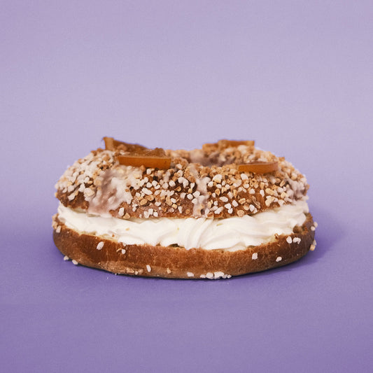 Roscón de Reyes relleno de nata