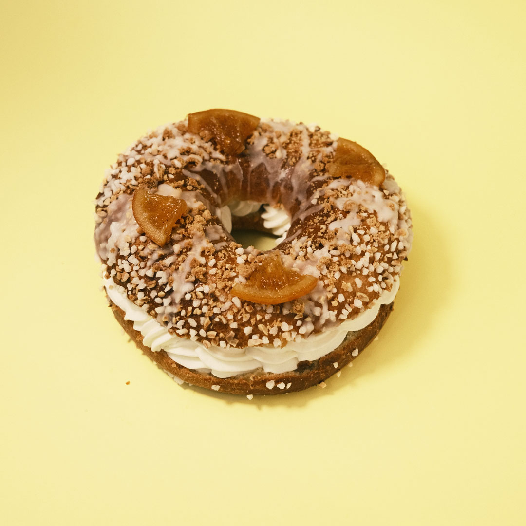 Roscón de Reyes relleno de nata